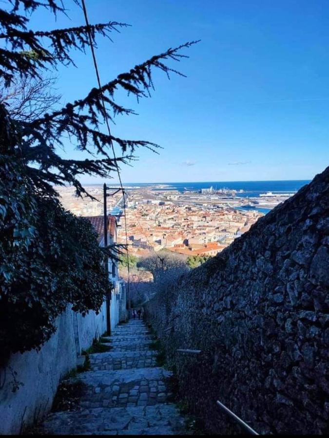 Bel Appartement Centre Ville Sète Esterno foto